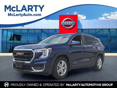 Used 2022 GMC Terrain SLE w/ Driver Convenience Package FWD image 1
