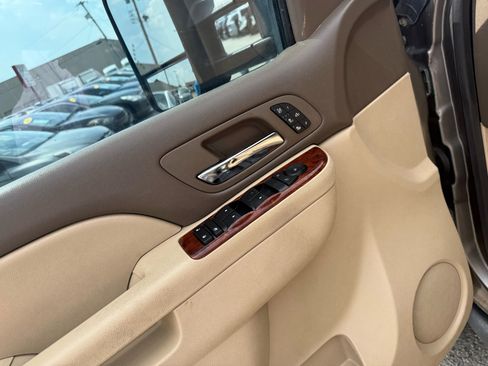 Used 2014 Chevrolet Silverado 2500 LTZ w/ LTZ Plus Package image 14