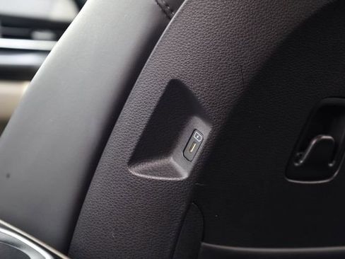 Certified 2025 Kia Carnival image 27