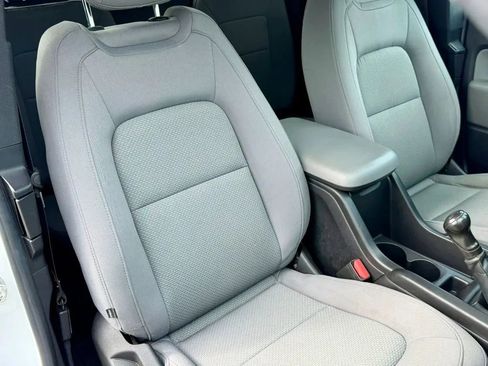 Used 2018 Chevrolet Colorado W/T w/ WT Convenience Package RWD image 16