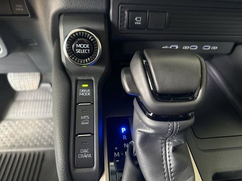 Used 2025 Toyota Land Cruiser image 14