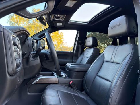 Used 2023 Chevrolet Silverado 2500 High Country w/ Safety Package II image 88