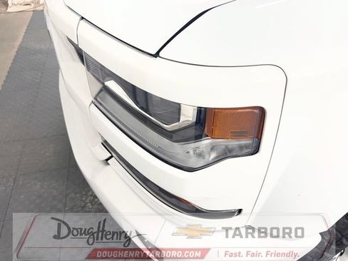 Used 2018 Chevrolet Silverado 1500 LT w/ All Star Edition AWD/4WD image 11