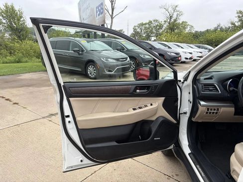 Used 2019 Subaru Outback 2.5i Limited AWD/4WD image 10