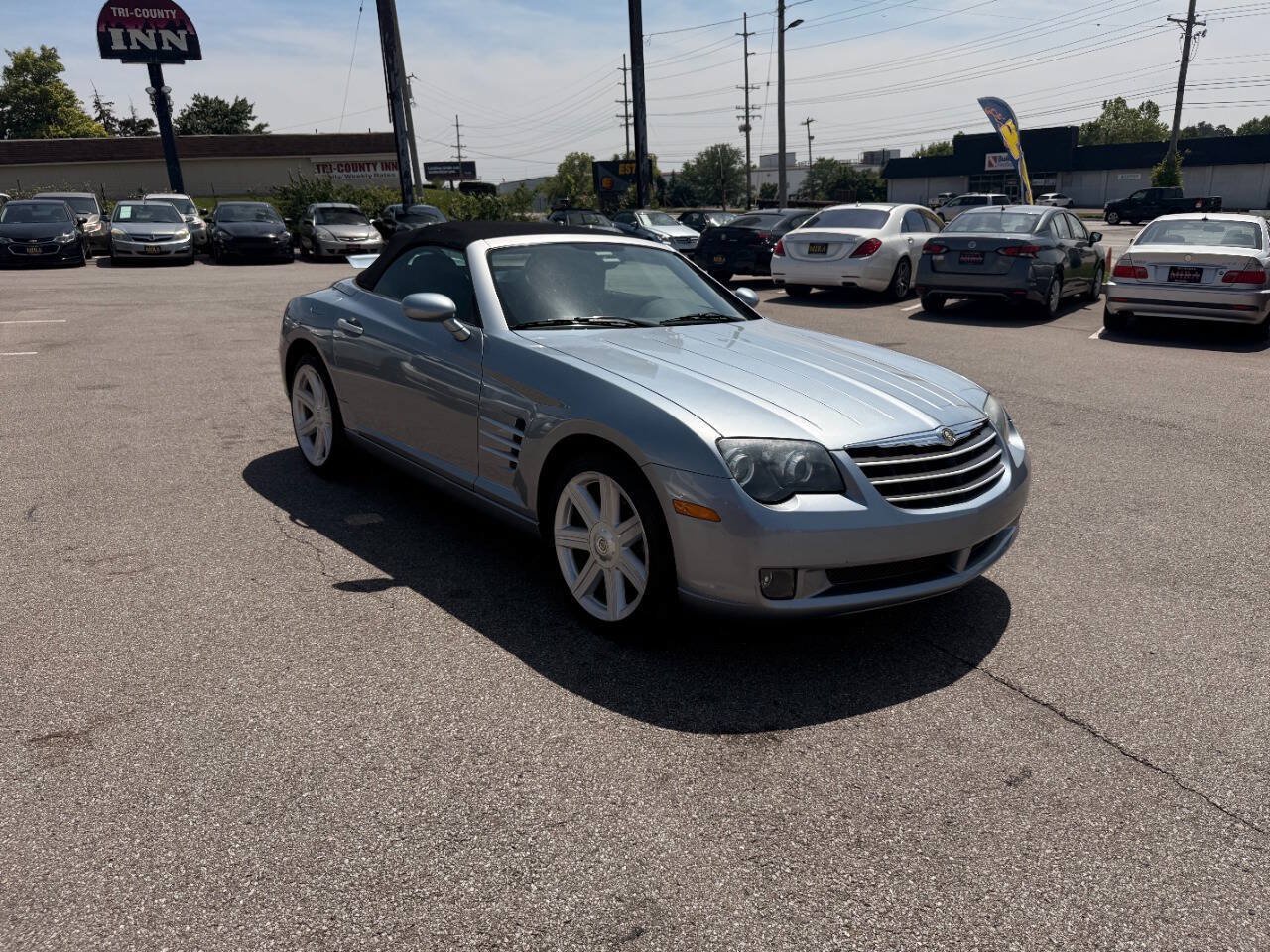 Used 2005 Chrysler Crossfire Limited RWD image 4