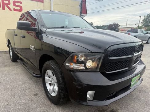 Used 2019 RAM 1500 Express image 3