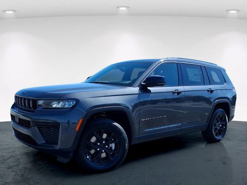 New 2026 Jeep Grand Cherokee L 4WD image 2