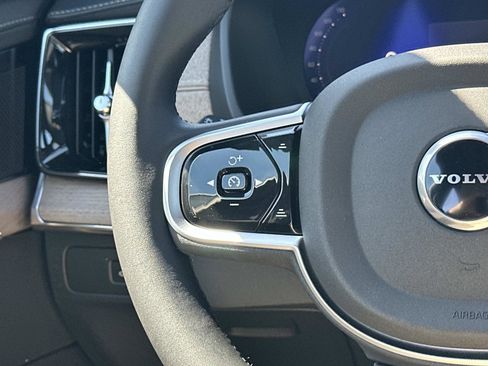 New 2026 Volvo XC90 T8 Plus image 8