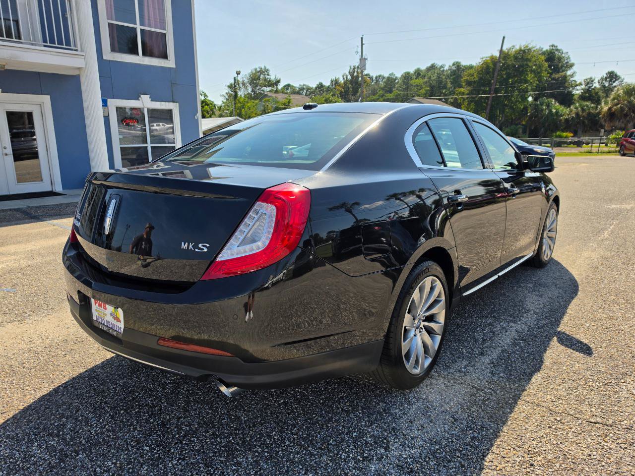 Used 2013 Lincoln MKS FWD image 5
