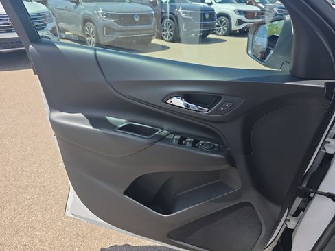 Used 2019 Chevrolet Equinox LT image 13