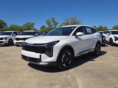 New 2026 Kia Sportage EX image 4