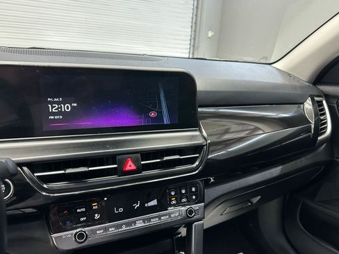 Used 2025 Kia Seltos S FWD image 22