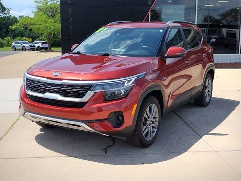 Used 2021 Kia Seltos S AWD/4WD image 1