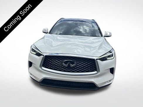 Used 2019 INFINITI QX50 Essential w/ Sensory Package AWD/4WD image 2
