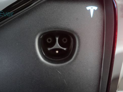 Used 2023 Tesla Model X Plaid AWD/4WD image 10