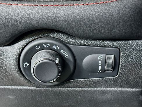 Used 2024 Dodge Durango GT image 16