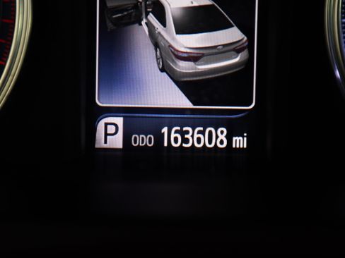 Used 2016 Toyota Camry LE FWD image 17