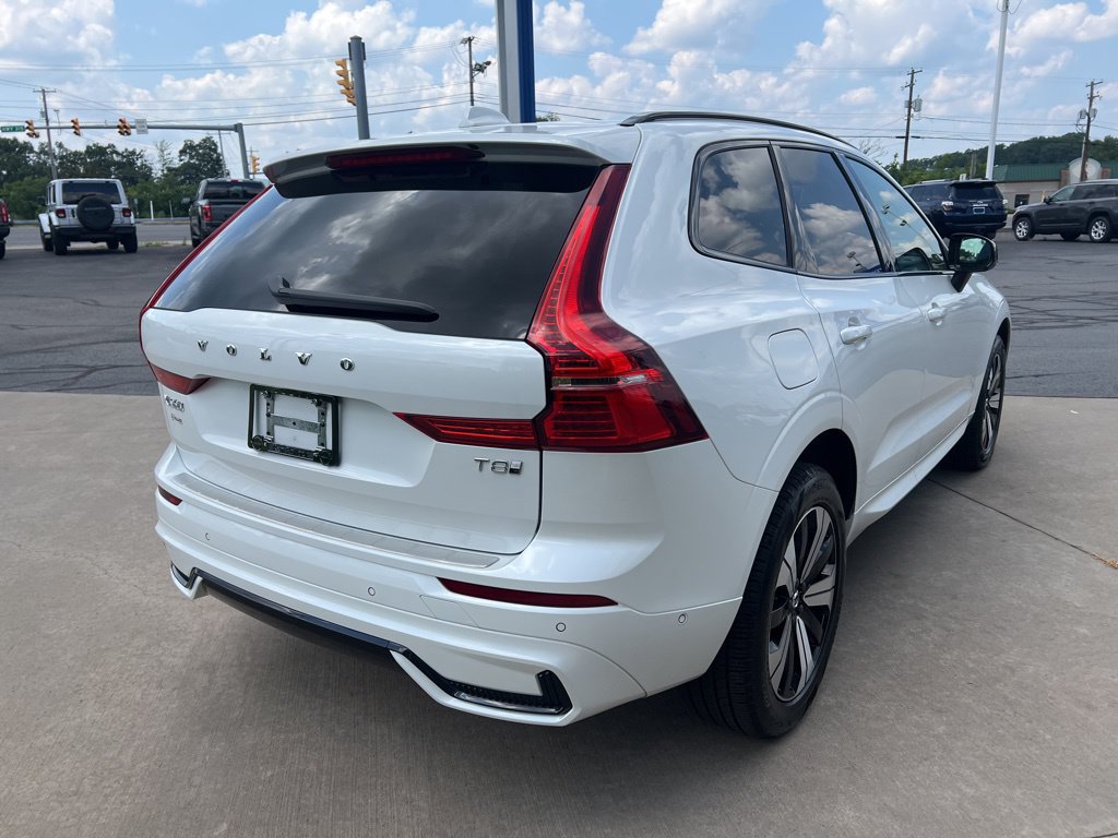 Certified 2025 Volvo XC60 T8 Plus w/ Protection Package Premier AWD/4WD image 5