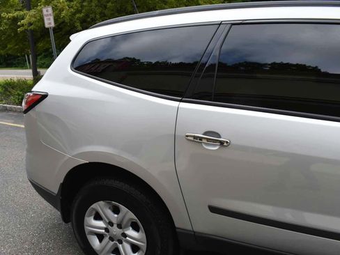 Used 2017 Chevrolet Traverse LS FWD image 67