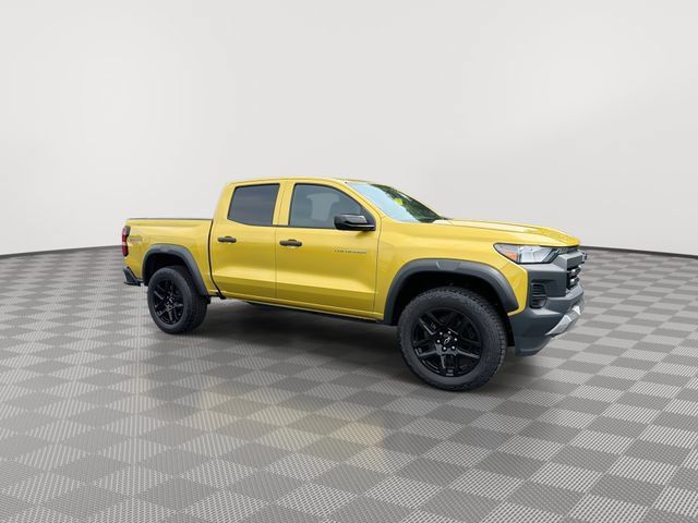 Certified 2024 Chevrolet Colorado Trail Boss w/ Technology Package AWD/4WD image 15