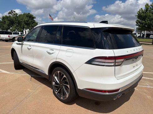 Used 2025 Lincoln Aviator Reserve w/ Equipment Group 201A AWD/4WD image 2