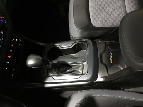 Used 2022 Chevrolet Colorado Z71 image 34