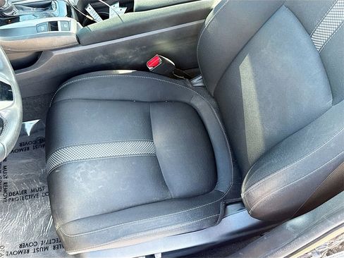 Used 2019 Honda Civic EX image 18