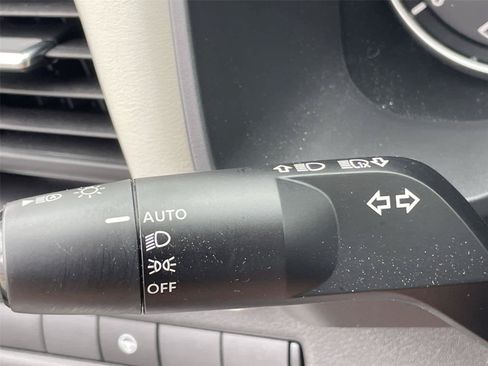 Used 2023 Nissan Rogue SV AWD/4WD image 21