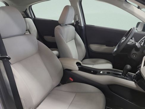Used 2021 Honda HR-V LX image 13