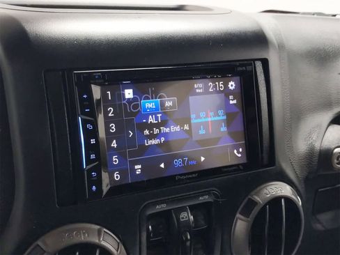 Certified 2018 Jeep Wrangler Unlimited Sport S image 35