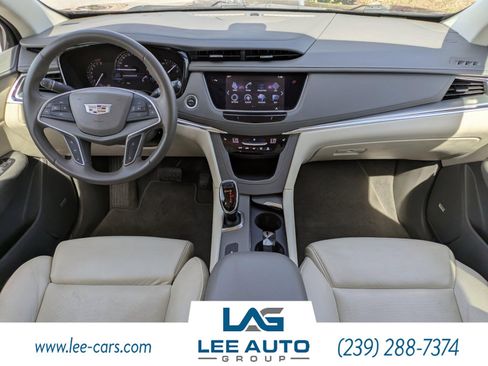Used 2017 Cadillac XT5 Luxury w/ Driver Awareness Package image 13
