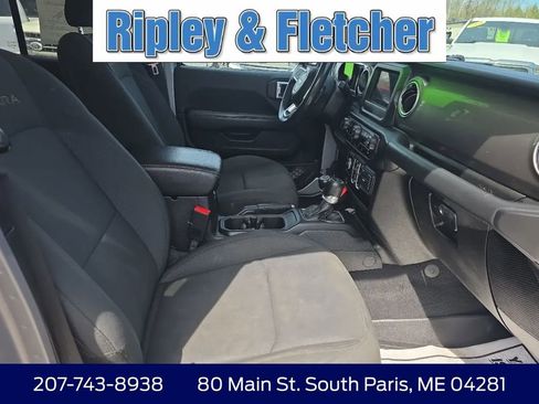Used 2020 Jeep Wrangler Unlimited Sahara AWD/4WD image 12