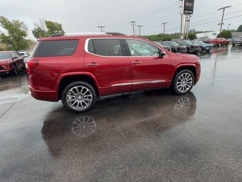 Used 2023 GMC Acadia Denali w/ Denali Technology Package AWD/4WD image 9