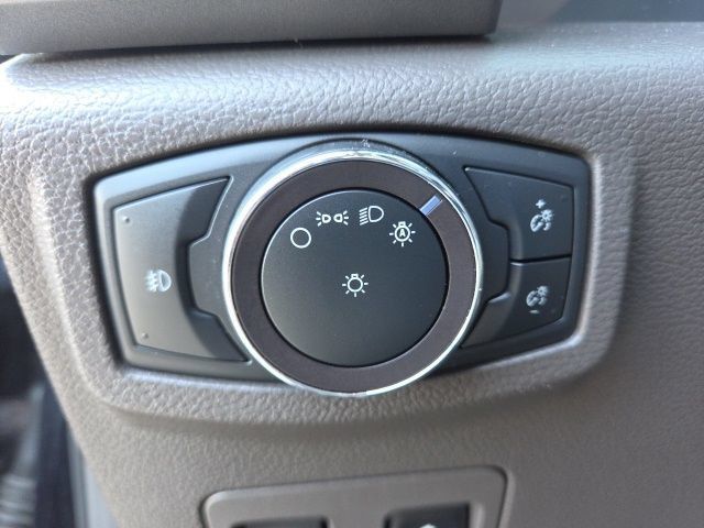 Used 2019 Ford Expedition XLT w/ Equipment Group 202A RWD image 26