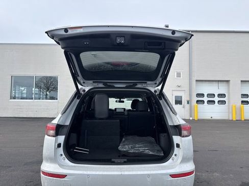 Used 2024 Mitsubishi Outlander SE image 6