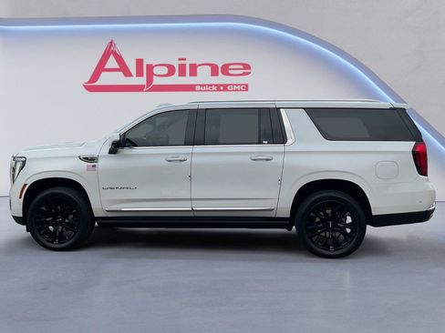 Used 2025 GMC Yukon XL Denali w/ Denali Reserve Package AWD/4WD image 2