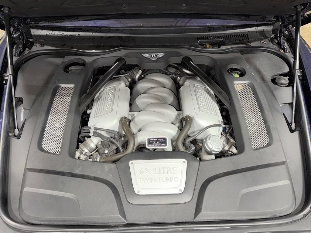 Used 2016 Bentley Mulsanne RWD image 18