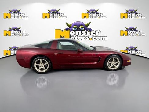 Used 2003 Chevrolet Corvette Coupe w/ Preferred Equipment Group RWD image 4