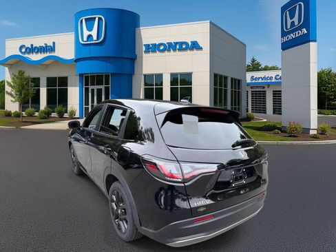 Used 2024 Honda HR-V Sport image 4