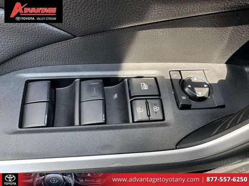 Used 2023 Toyota RAV4 LE AWD/4WD image 22