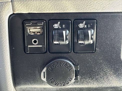 Used 2016 Toyota Sienna XLE FWD image 34