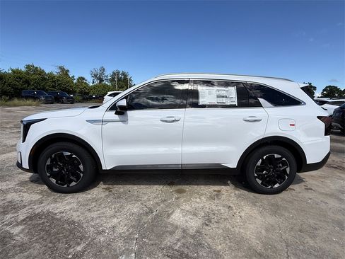 New 2026 Kia Sorento S w/ S Panoramic Sunroof Package image 7