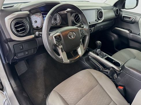 Used 2022 Toyota Tacoma SR5 RWD image 22