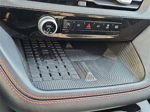 Used 2025 Ford Explorer ST image 27