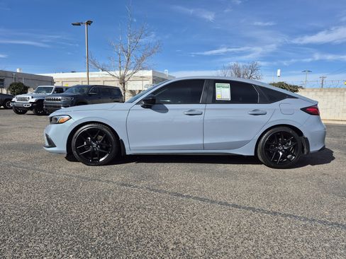 Used 2024 Honda Civic Sport image 4