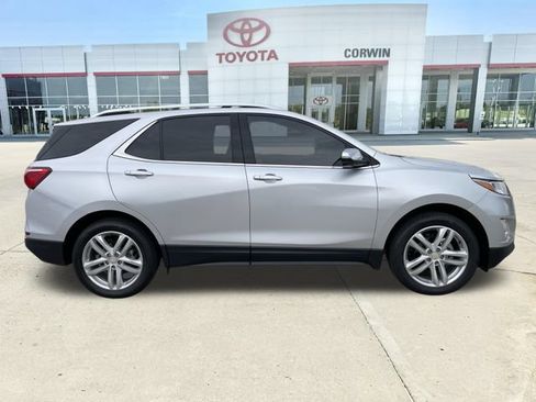 Used 2021 Chevrolet Equinox Premier AWD/4WD image 12