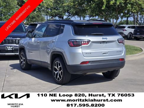 Used 2025 Jeep Compass Limited AWD/4WD image 3