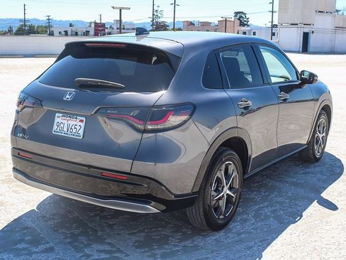 Certified 2023 Honda HR-V EX-L image 6