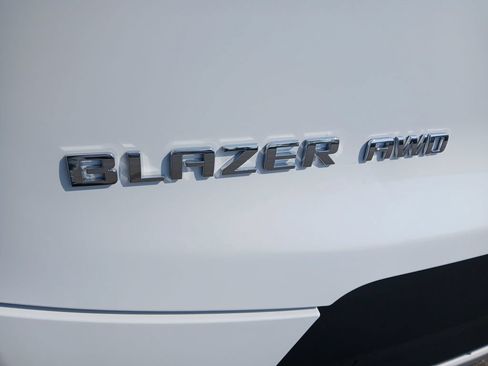 New 2026 Chevrolet Blazer LT w/ Sound & Technology Package AWD/4WD image 34