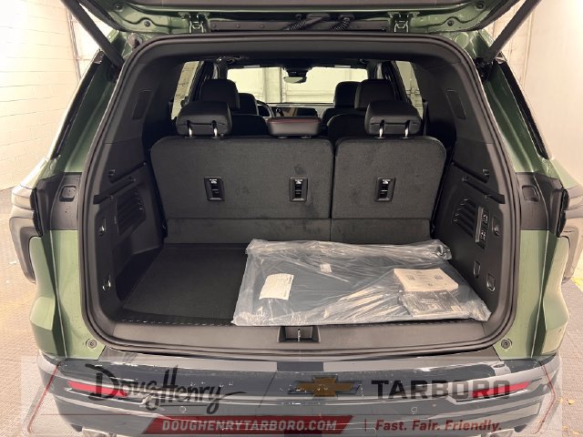 New 2027 Chevrolet Traverse RS w/ LPO, Floor Liner Package FWD image 33